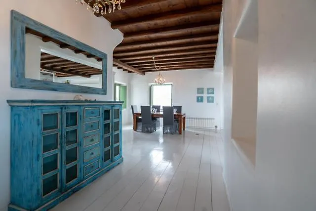 Daire Irilia, Private Pool With Unrestricted Sea View *