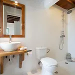 Apartment Irilia, Private Pool With Unrestricted Sea View