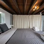 Apartment Irilia, Private Pool With Unrestricted Sea View