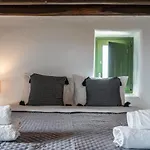 Irilia, Private Pool With Unrestricted Sea View Apartment *