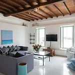 Apartment Irilia, Private Pool With Unrestricted Sea View *