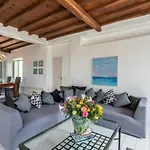 アパート Irilia, Private Pool With Unrestricted Sea View *